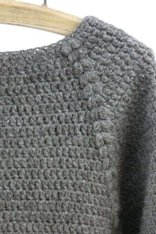 dark grey shetland wool jumper shoulder pattern detail puff stitch crochet