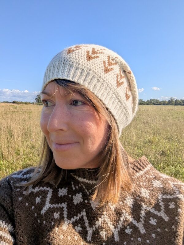 crochet alpaca slouch beanie in white and brown