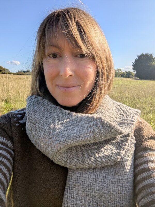 Shetland wool scarf in Tern grey
