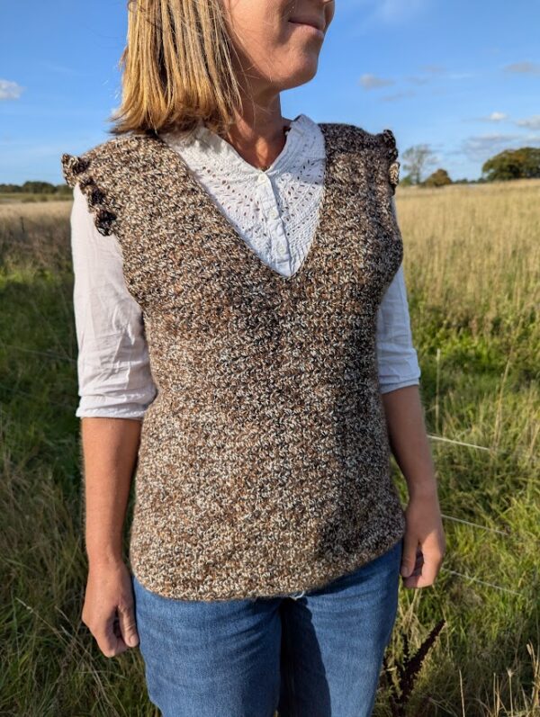 alpaca vest top in mottled browns