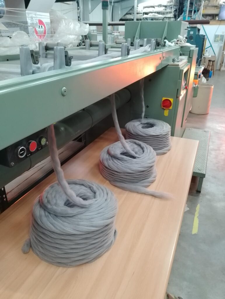 alpaca fibre on gilling machine